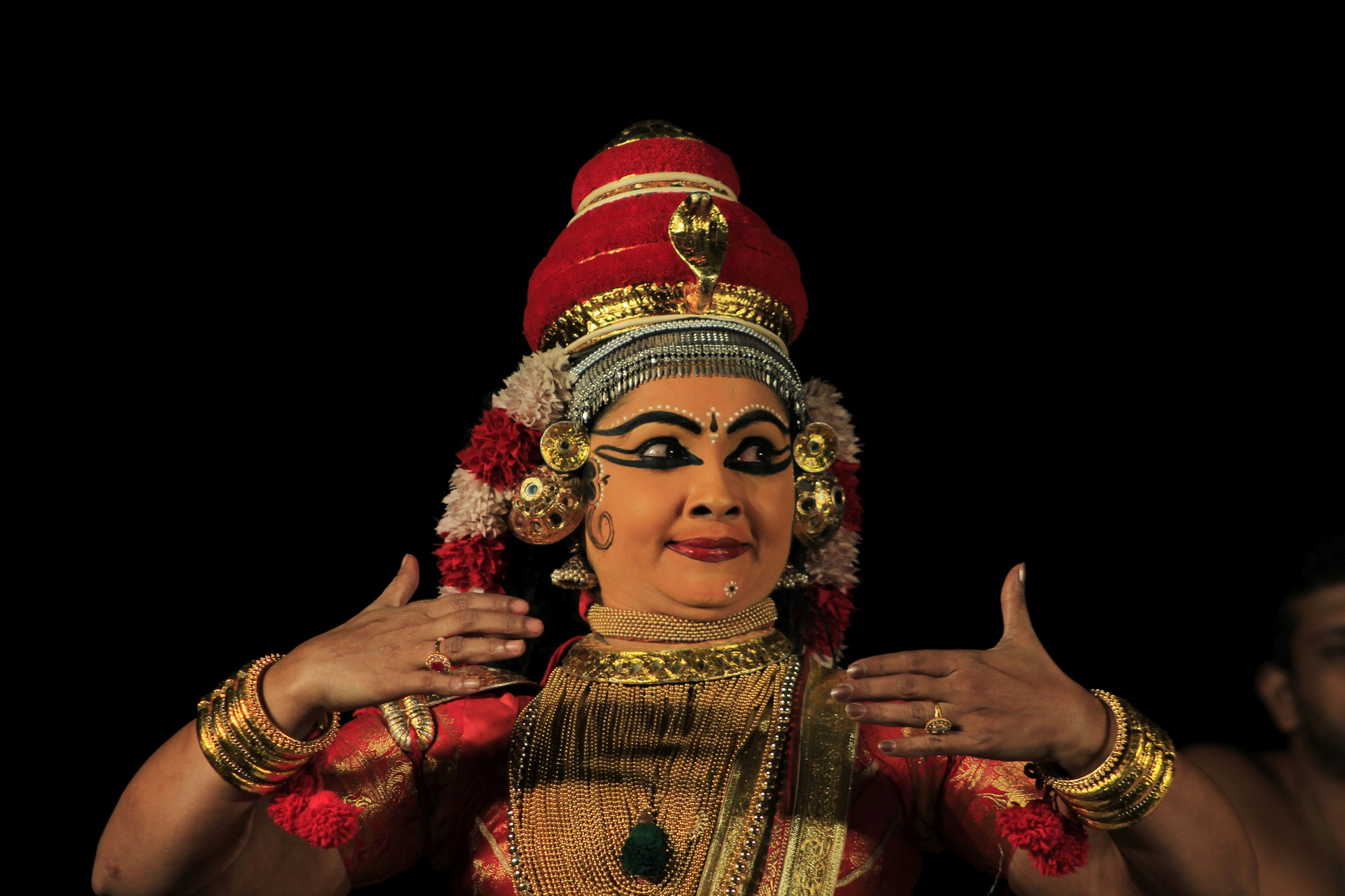 Mohiniyattam